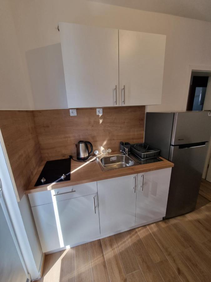 Apartments Lili Биоград-на-Мору Экстерьер фото