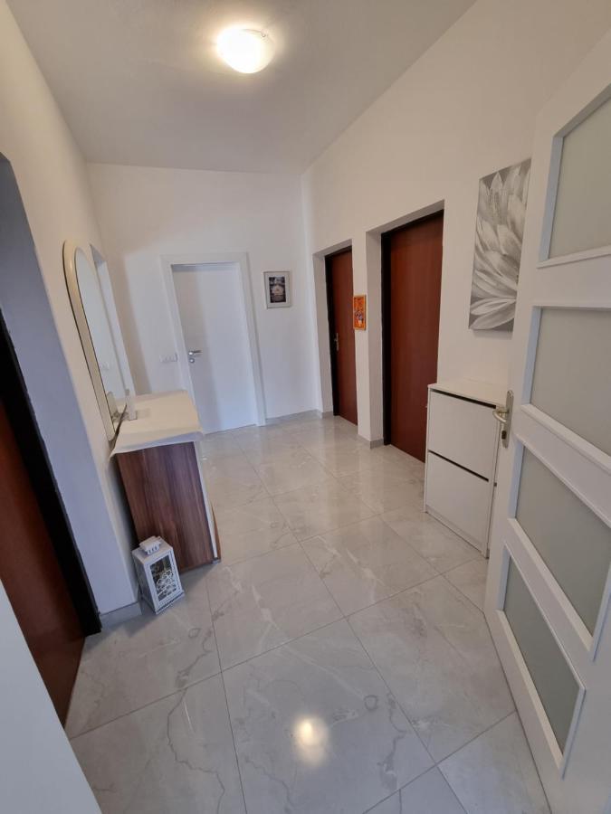 Apartments Lili Биоград-на-Мору Экстерьер фото