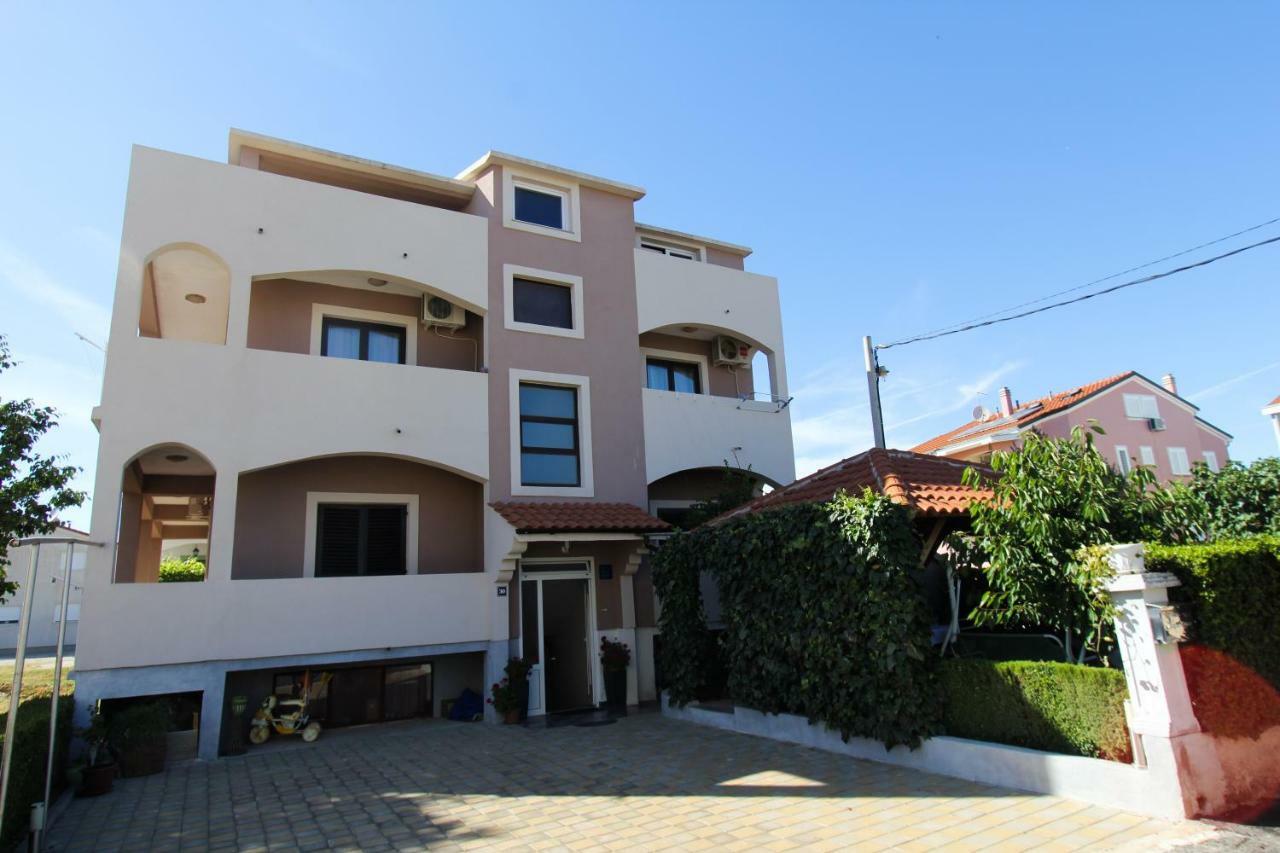 Apartments Lili Биоград-на-Мору Экстерьер фото